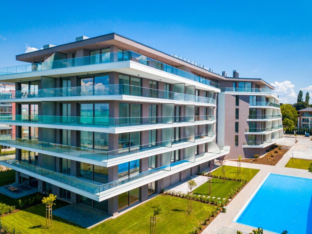 Myflat Coral Premium Suite Siofok Bagian luar foto