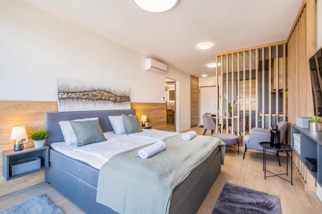 Myflat Coral Premium Suite Siofok Bagian luar foto