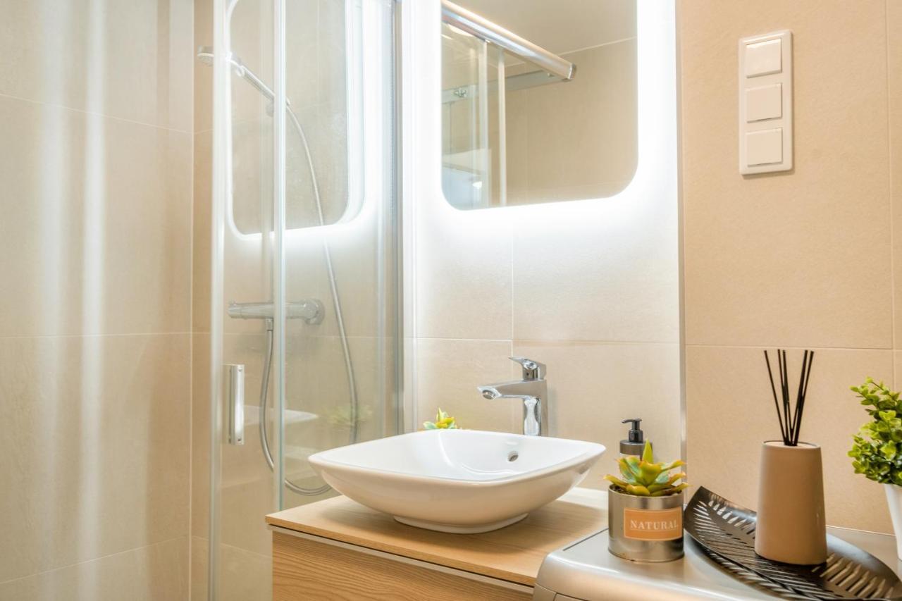 Myflat Coral Premium Suite Siofok Bagian luar foto